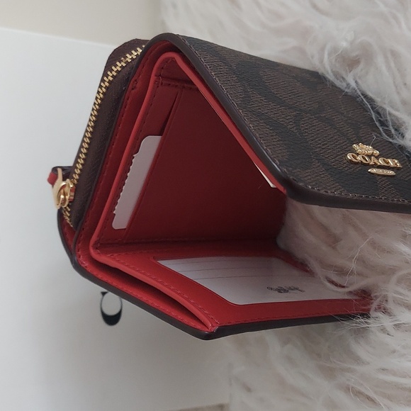 COACH wallet - Picture 5 of 5